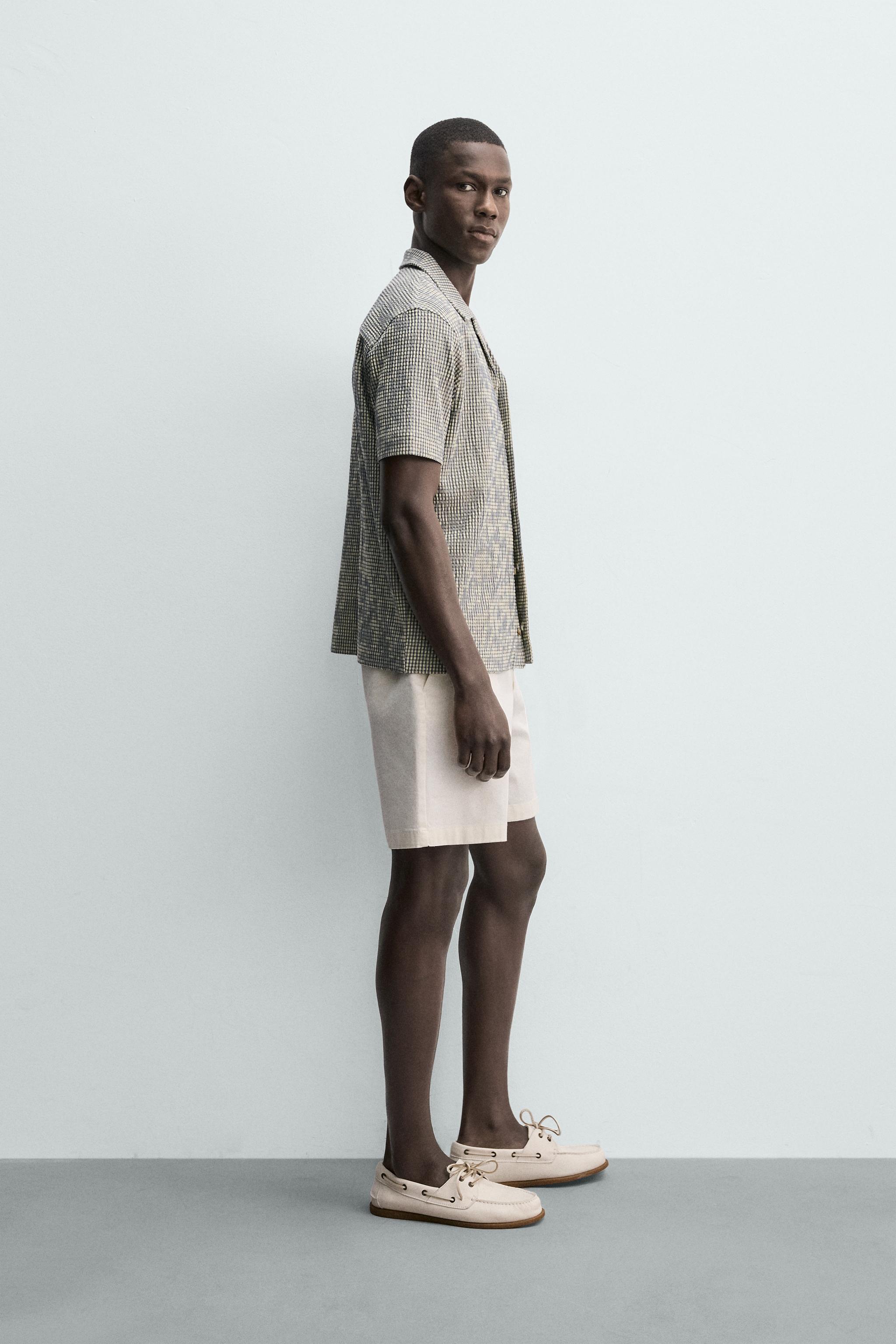 REGULAR FIT SEERSUCKER TEXTURED SHIRT